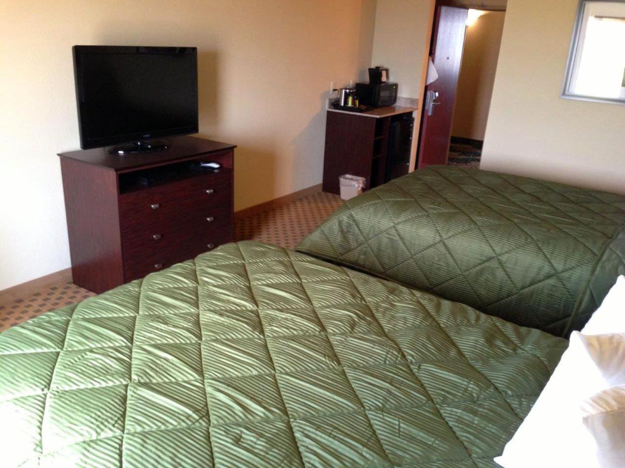 Cobblestone Inn & Suites - Harper Экстерьер фото